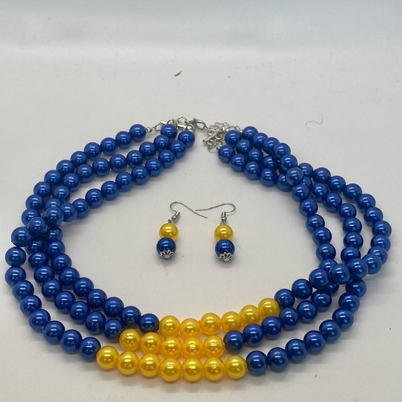 Layered Statement Necklace! - Picture 9 of 14